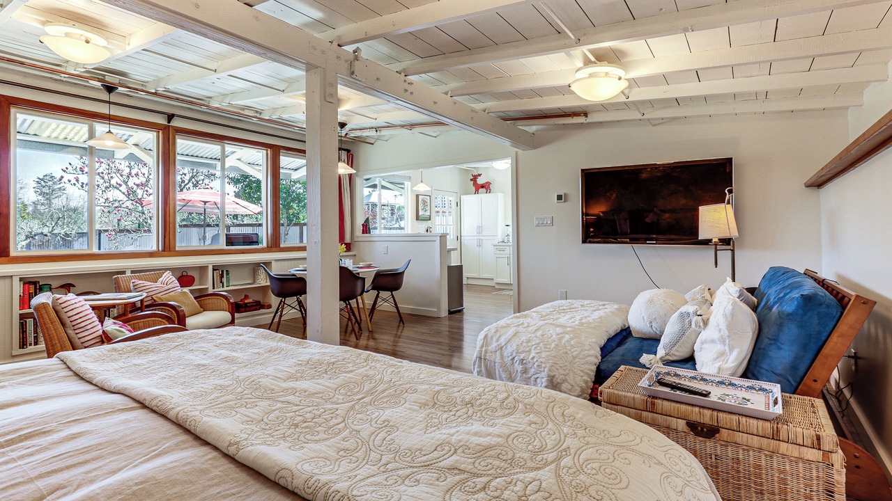Photo of Bedroom in Sebastopol