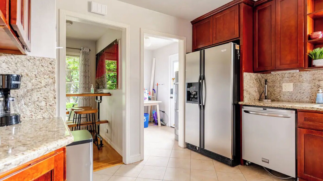 Photo of Kitchen in Suburban Park - Lorelei Manor - Flood Park Triangle
