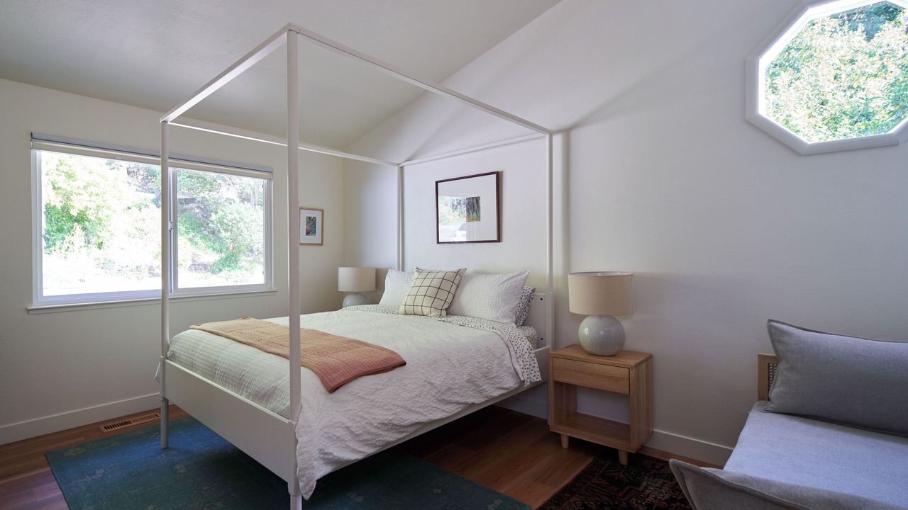 Photo of Bedroom in Aptos Hills-Larkin Valley