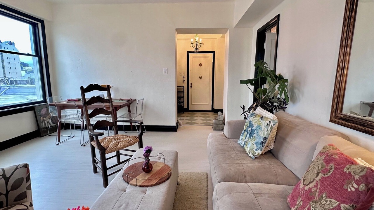 Photo of Livingroom in Tenderloin