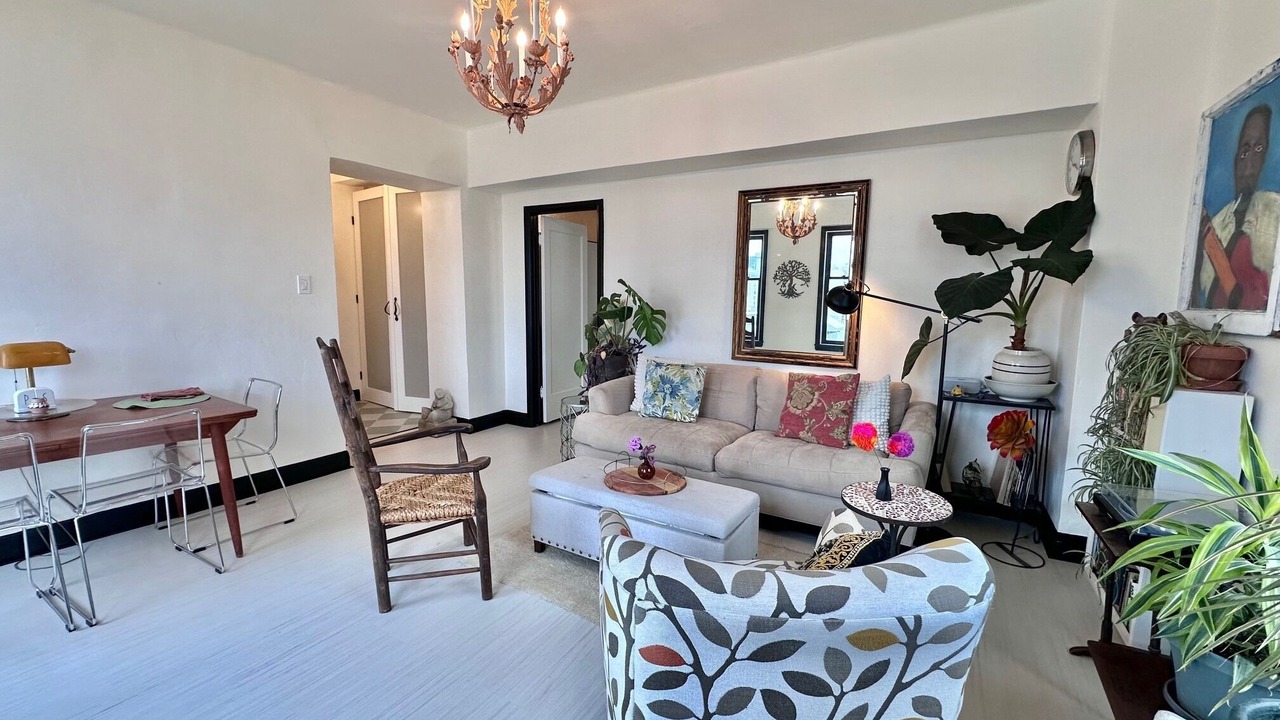 Photo of Livingroom in Tenderloin