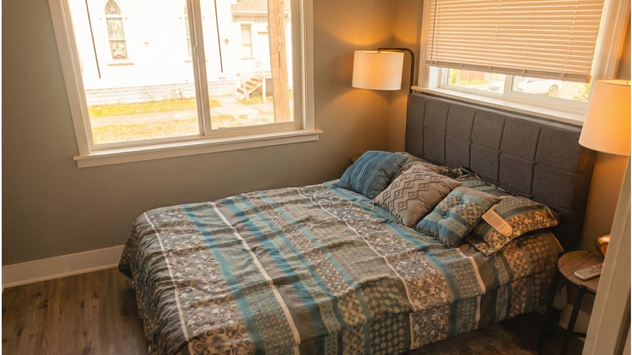 Photo of Bedroom in Oakland