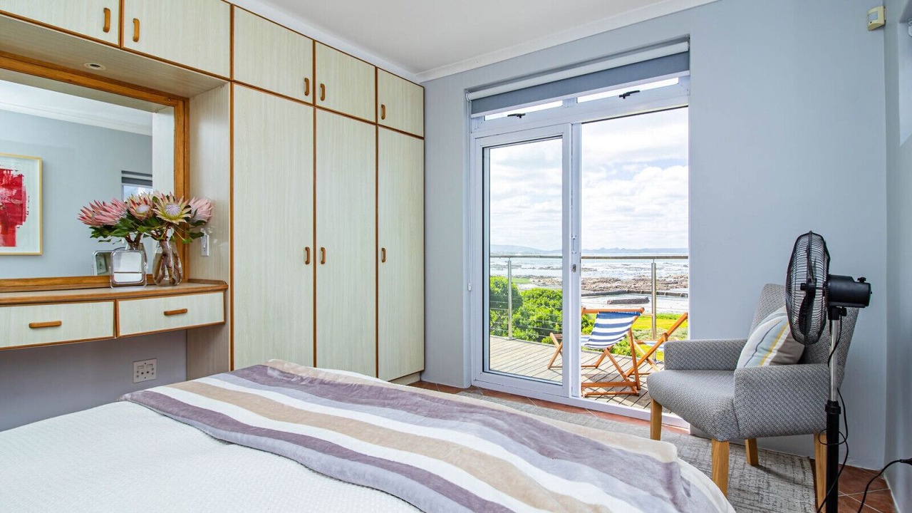 Photo of Bedroom in Van Dyks Bay