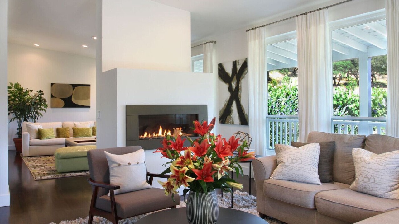 Photo of Livingroom in Kenwood