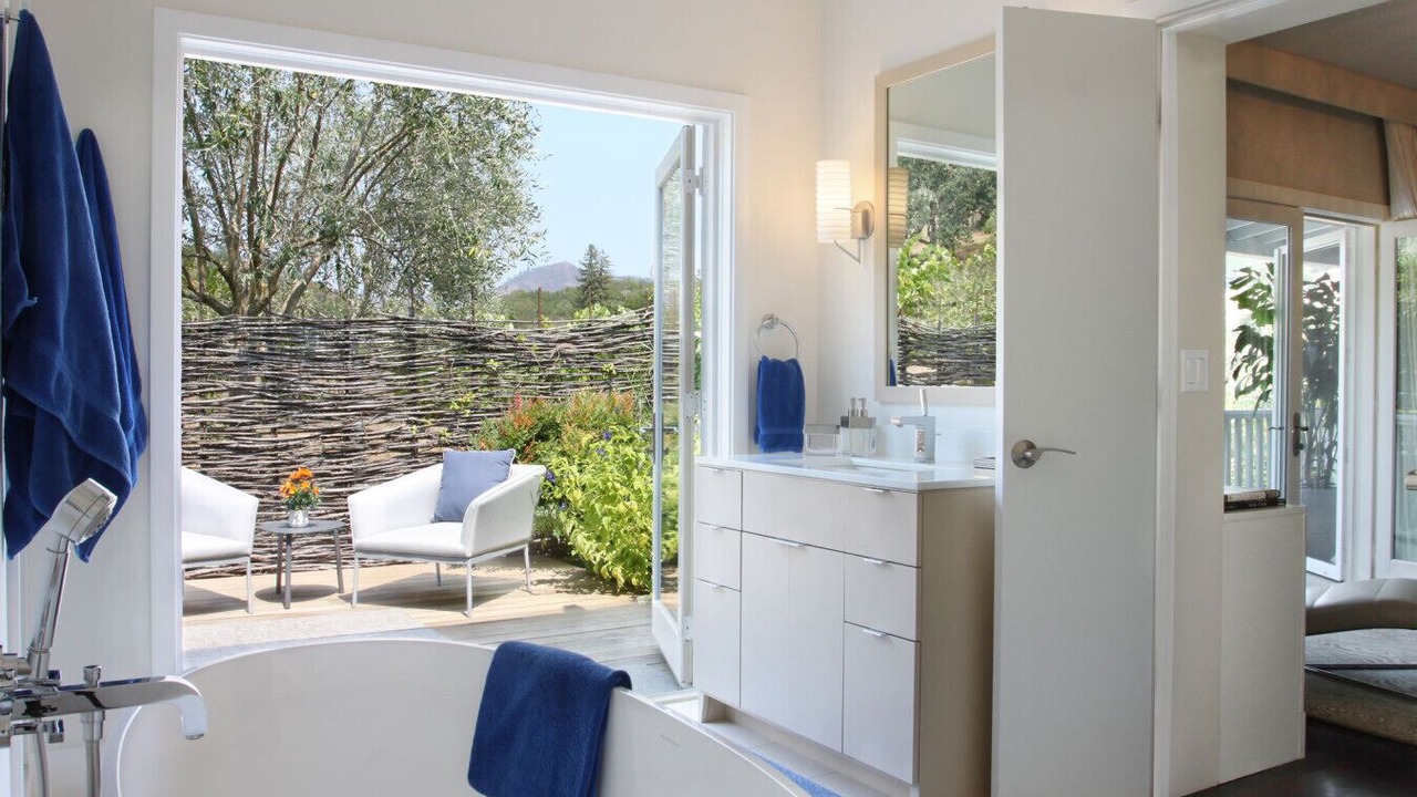 Photo of Bathroom in Kenwood