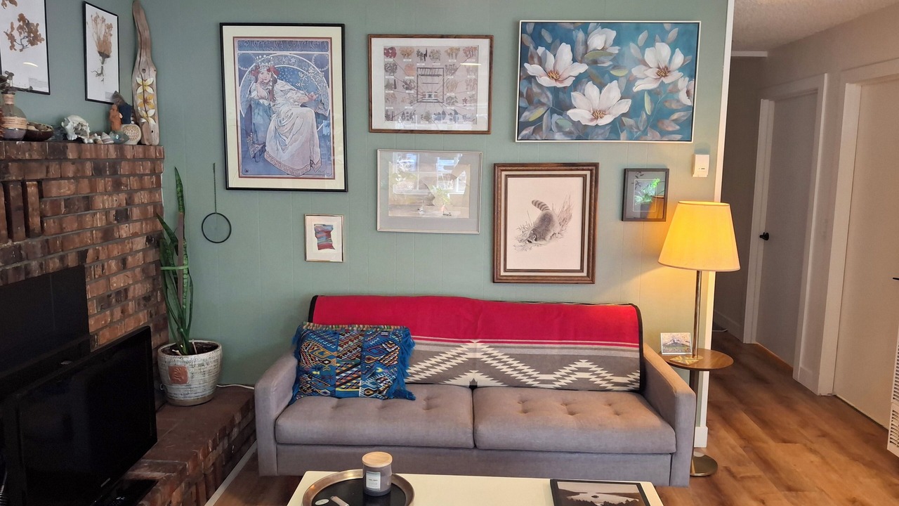 Photo of Livingroom in Tahoe Valley