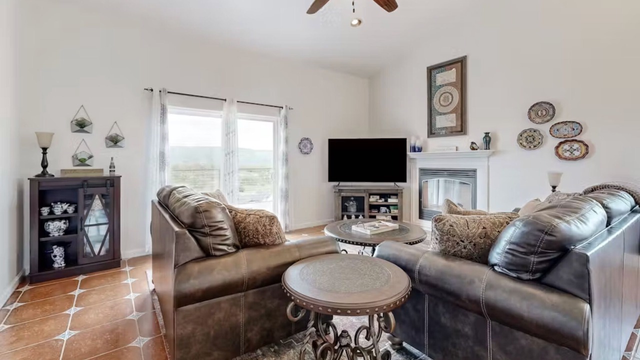 Photo of Livingroom in Copperopolis