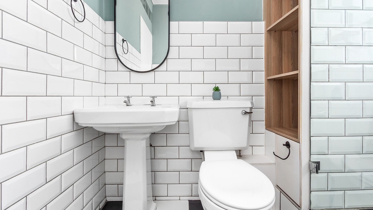 Photo of Bathroom in Three Anchor Bay