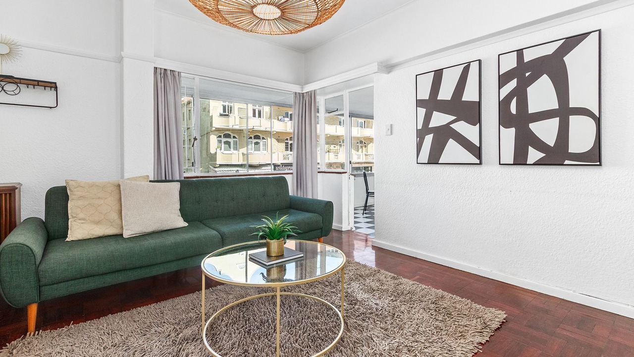 Photo of Livingroom in Three Anchor Bay