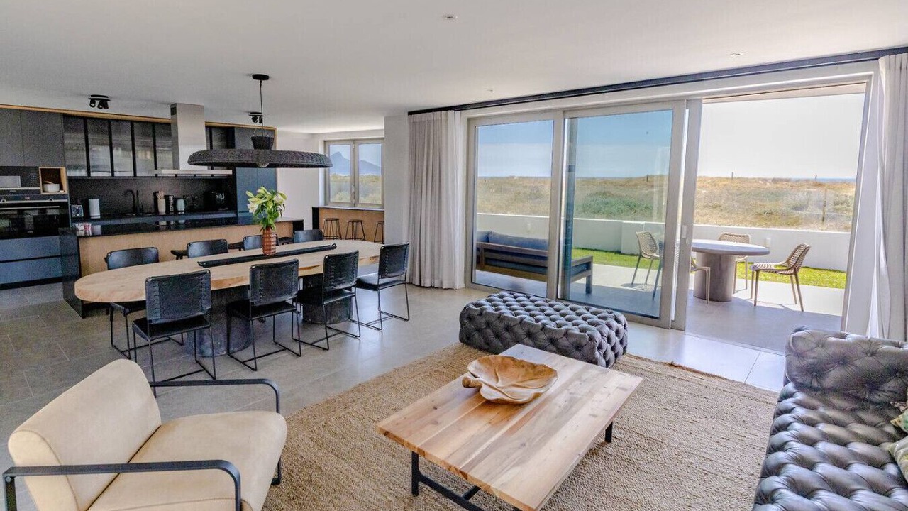 Photo of Livingroom in Sunset Beach