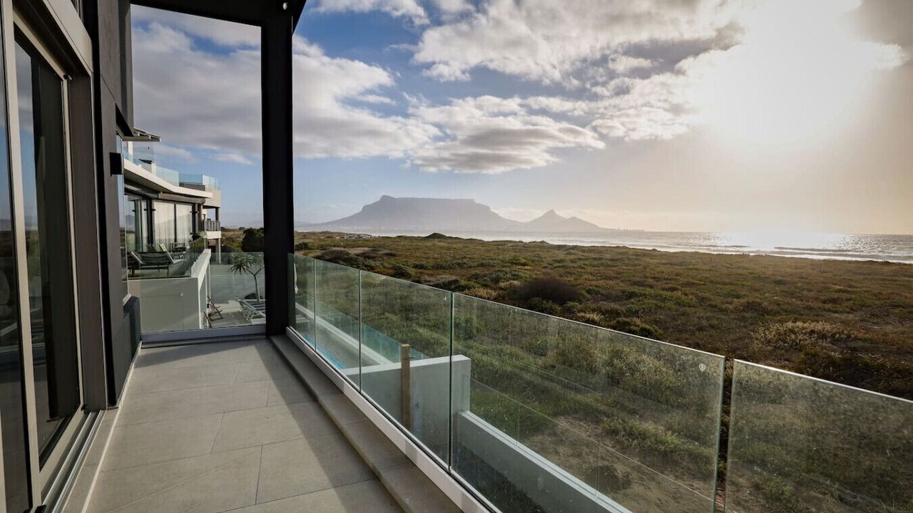 Photo of Patio Balcony in Sunset Beach