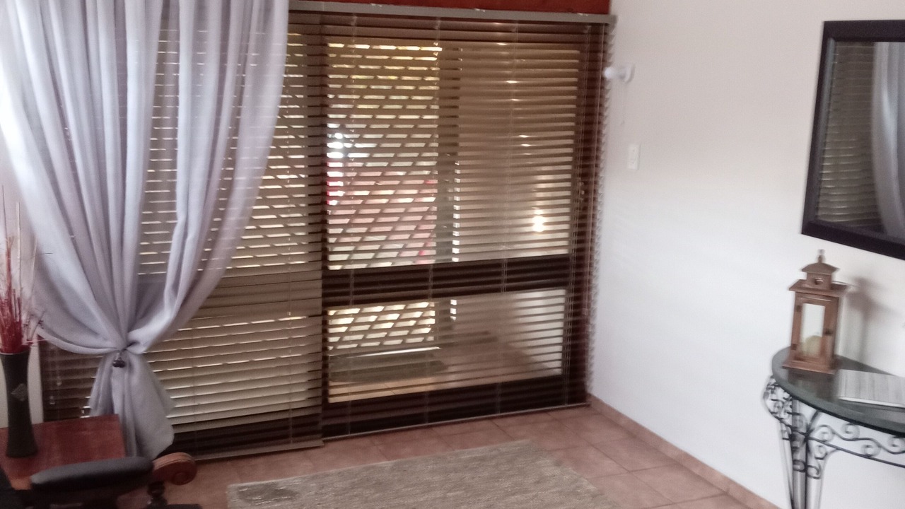 Photo of Livingroom in Ekurhuleni