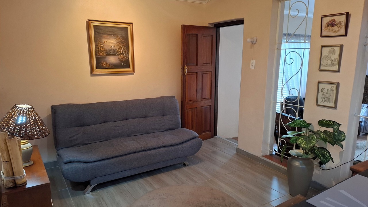 Photo of Livingroom in Ekurhuleni