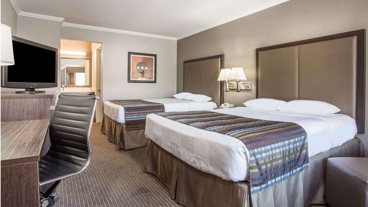Photo of Bedroom in Shoreline West