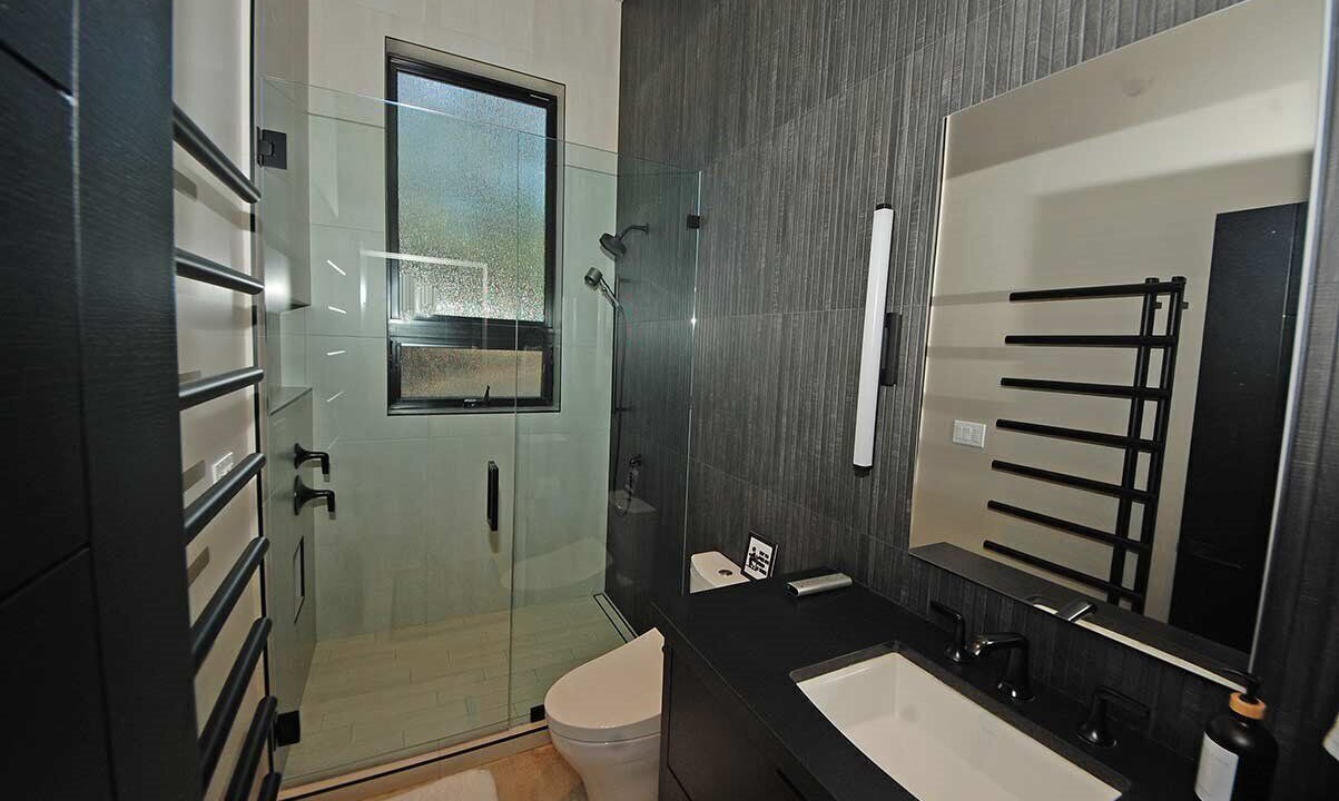 Photo of Bathroom in Al Tahoe
