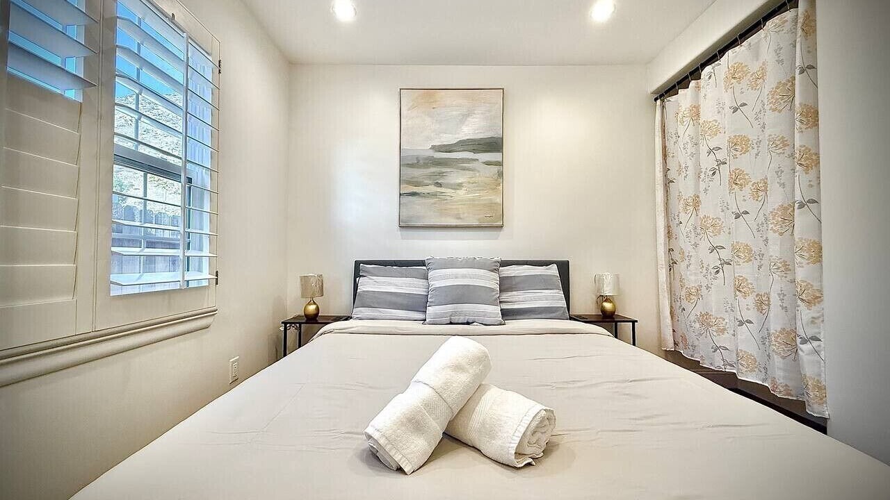 Photo of Bedroom in Sunshine Gardens