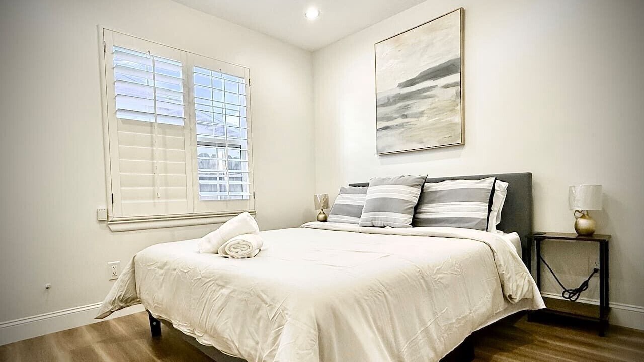 Photo of Bedroom in Sunshine Gardens