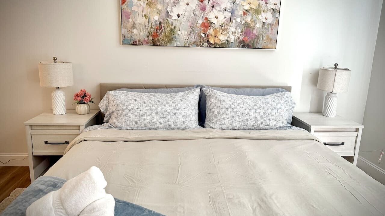 Photo of Bedroom in Sunshine Gardens