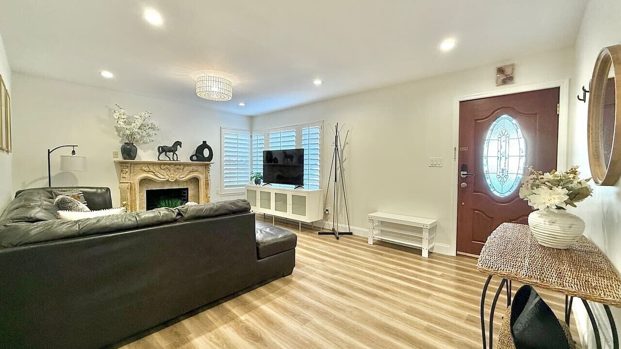 Photo of Livingroom in Sunshine Gardens