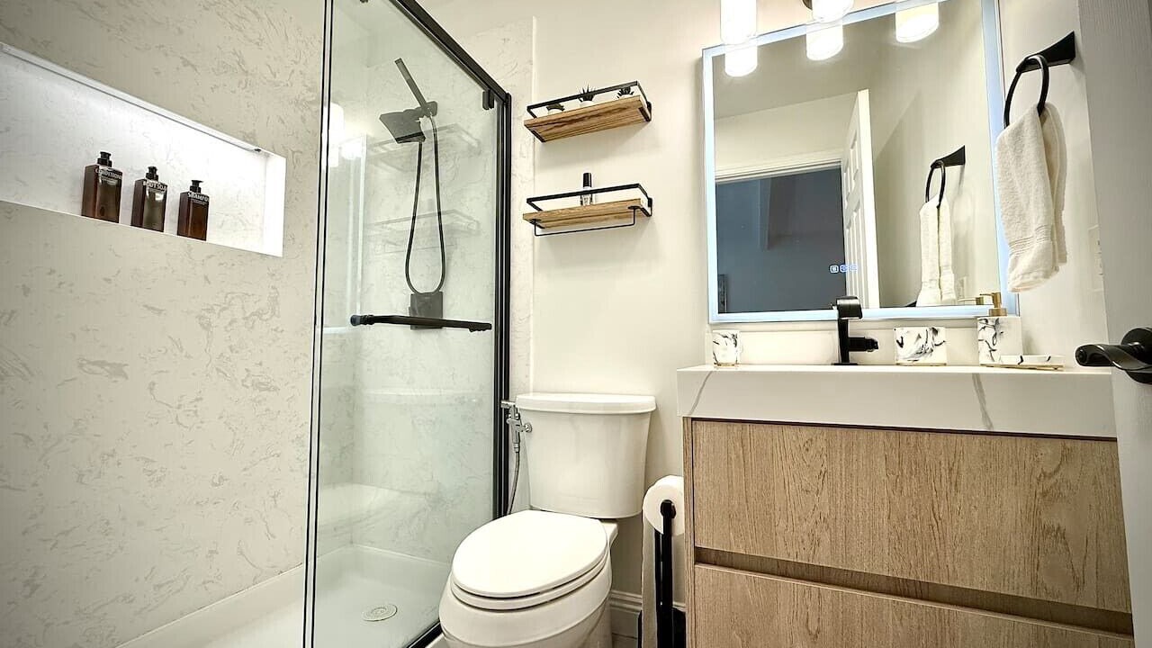 Photo of Bathroom in Sunshine Gardens