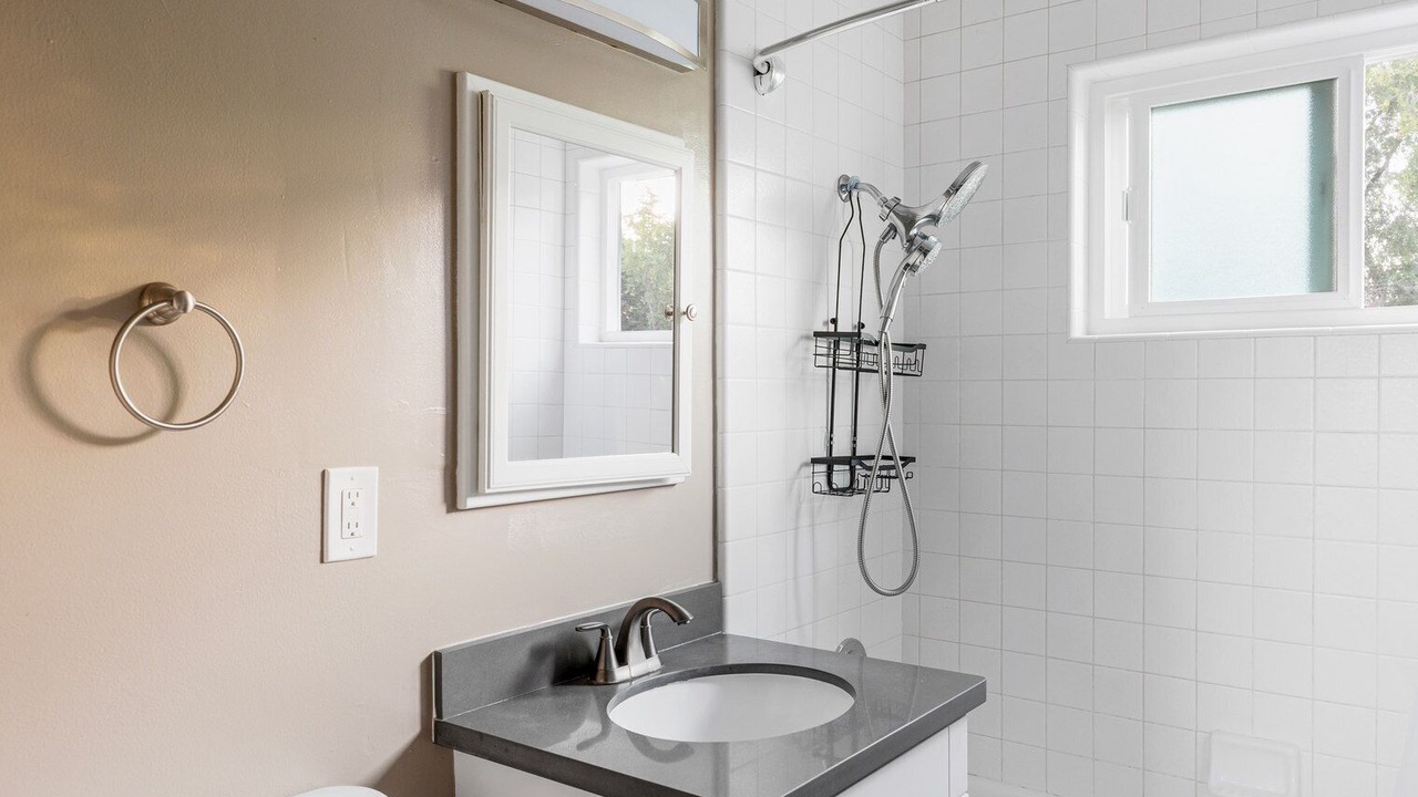 Photo of Bathroom in Central San Mateo