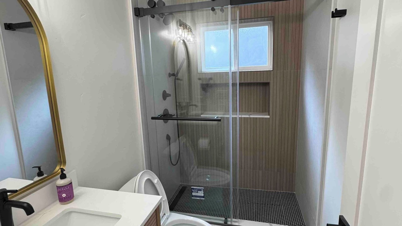 Photo of Bathroom in Garden Alameda