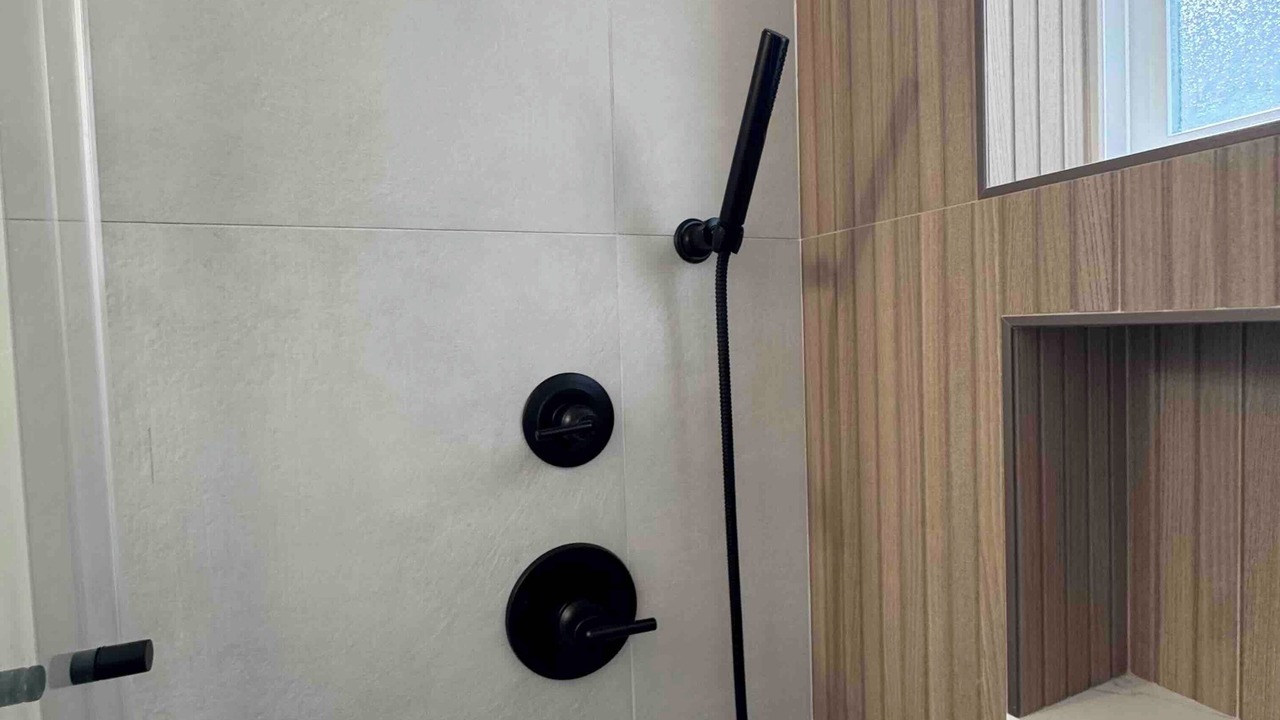 Photo of Bathroom in Garden Alameda