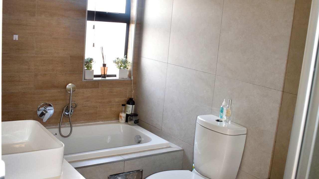 Photo of Bathroom in Greater Johannesburg Metropolitan Area