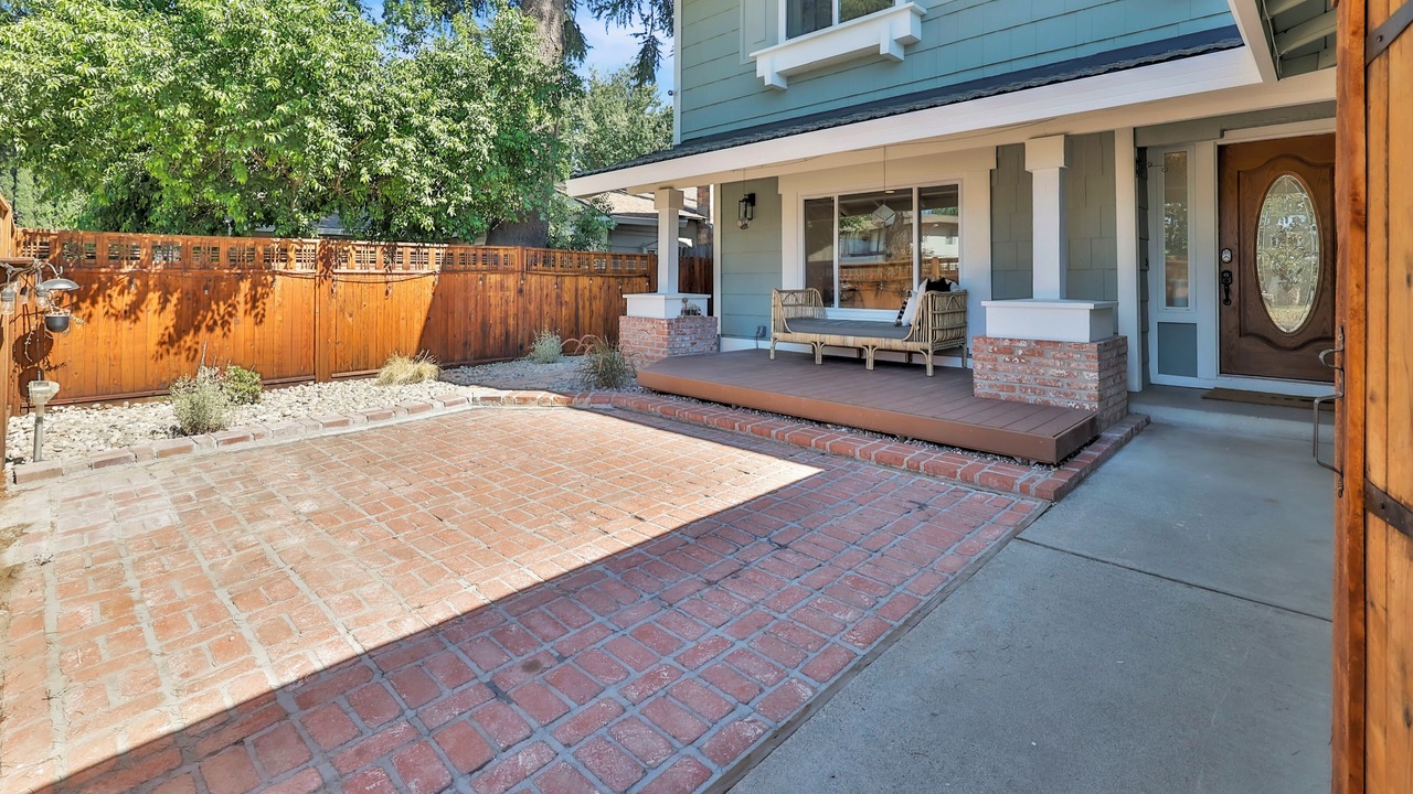 Photo of Patio Balcony in Northgate