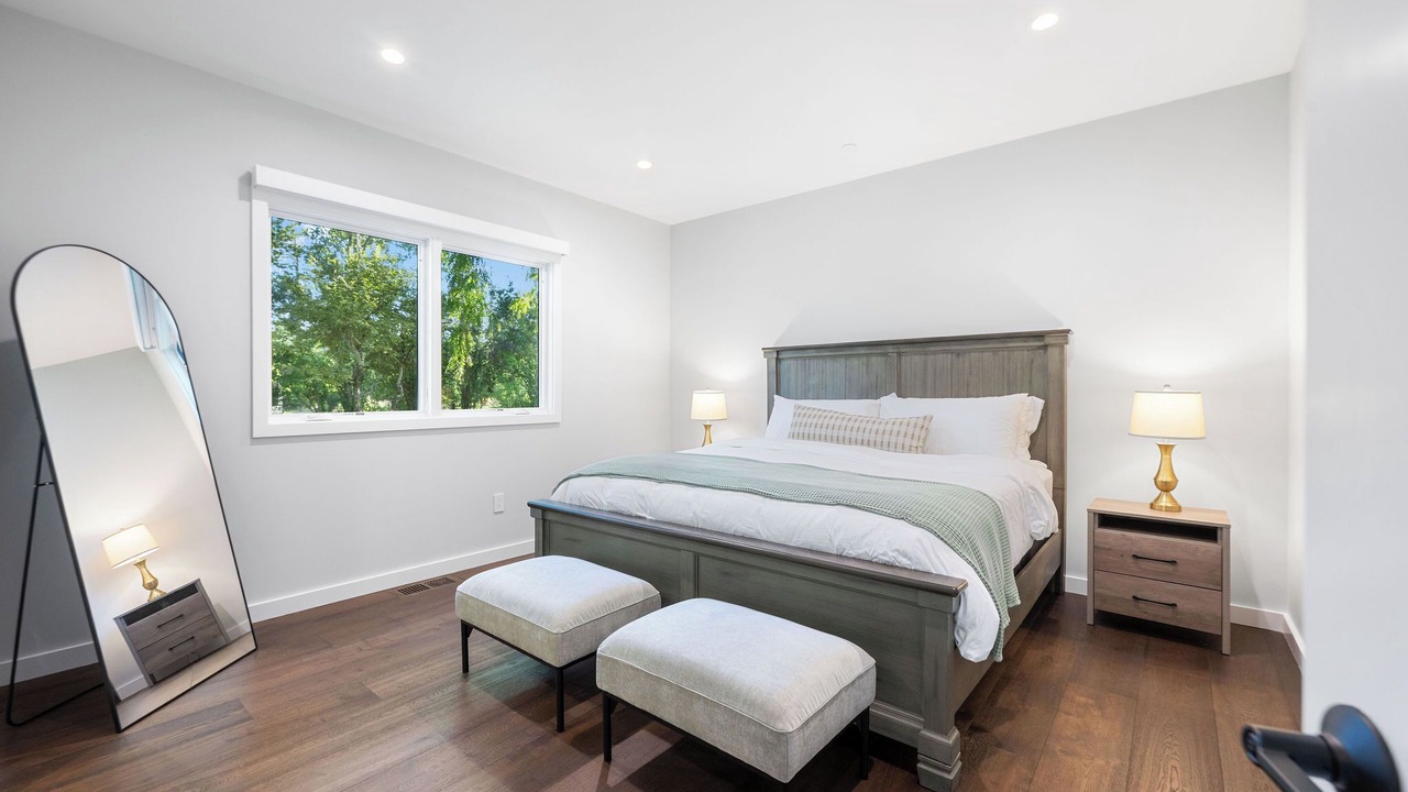 Photo of Bedroom in Kenwood