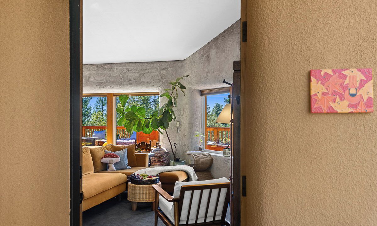 Photo of Livingroom in Gualala