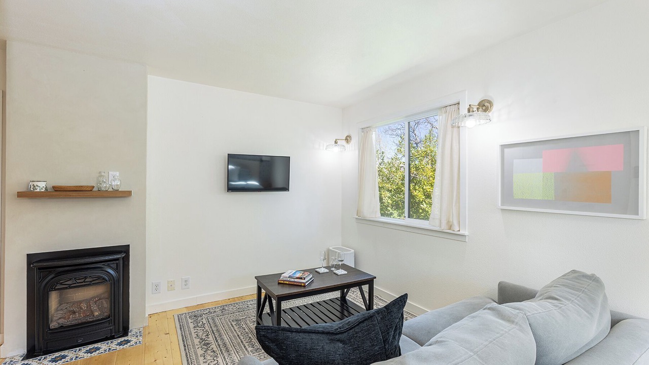 Photo of Livingroom in St. Helena