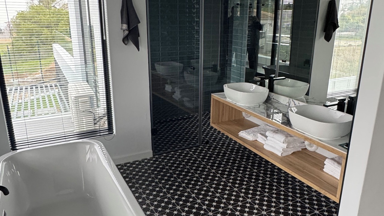 Photo of Bathroom in Heldervue