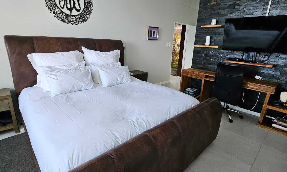 Photo of Bedroom in Pinnacle Point