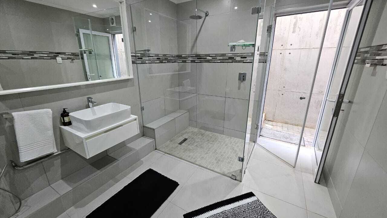 Photo of Bathroom in Pinnacle Point