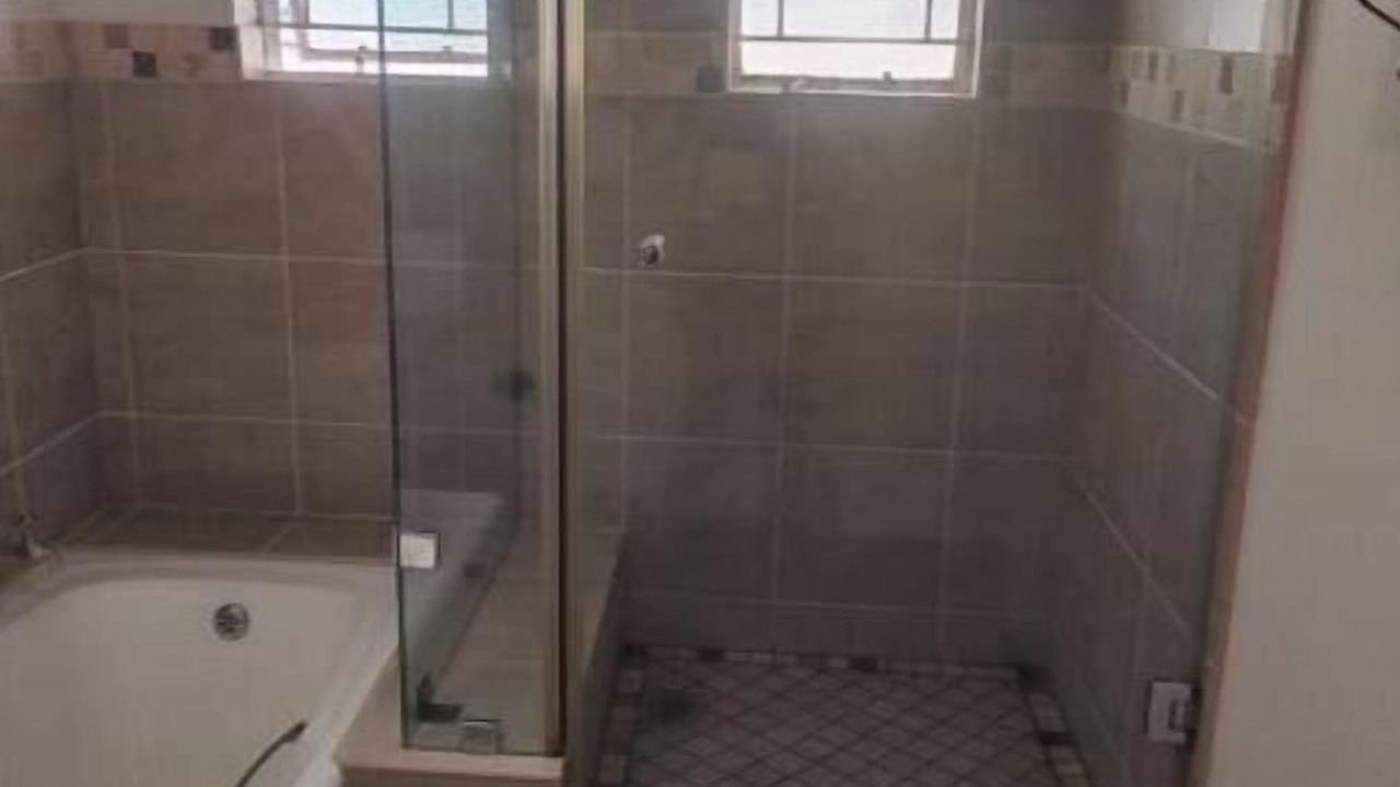 Photo of Bathroom in Sunnyside