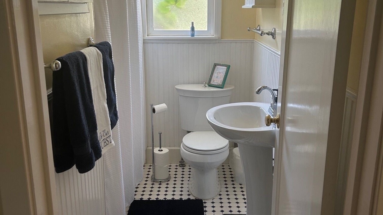 Photo of Bathroom in East Sacramento