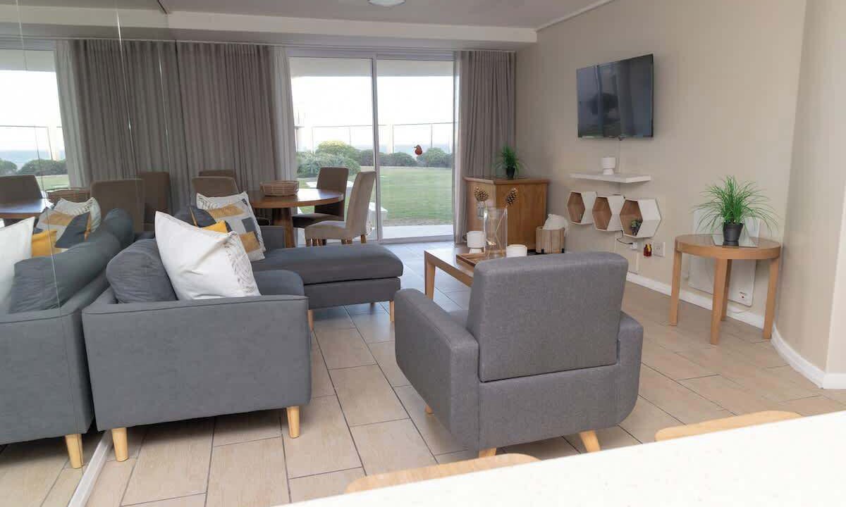 Photo of Livingroom in Lagoon Beach