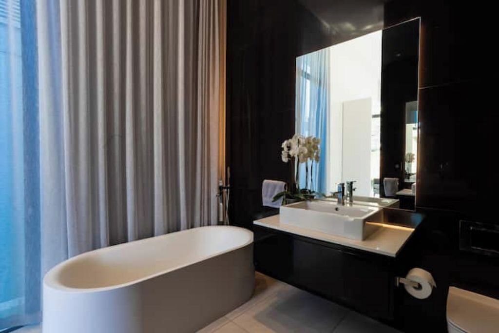 Photo of Bathroom in Sea Point Promenade