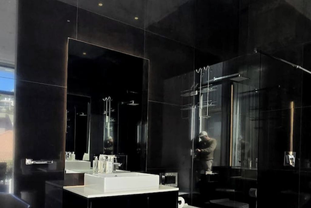 Photo of Bathroom in Sea Point Promenade