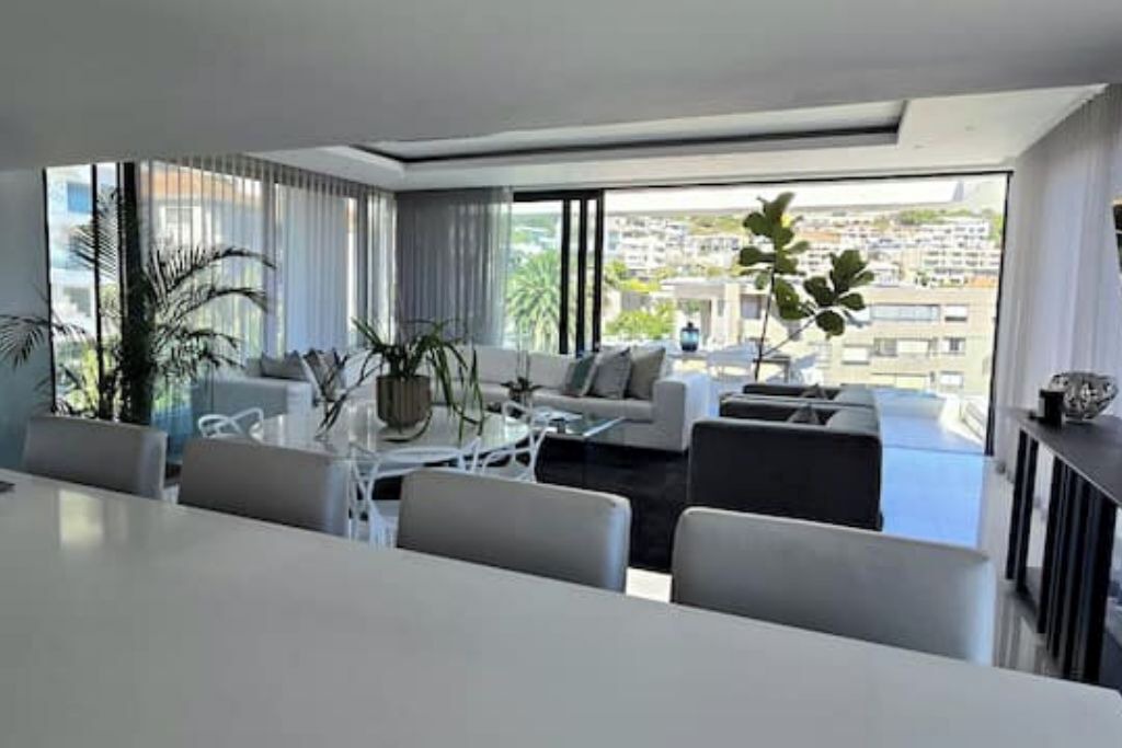Photo of Others in Sea Point Promenade