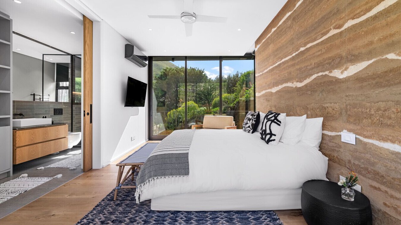 Photo of Bedroom in Cape Town City Centre