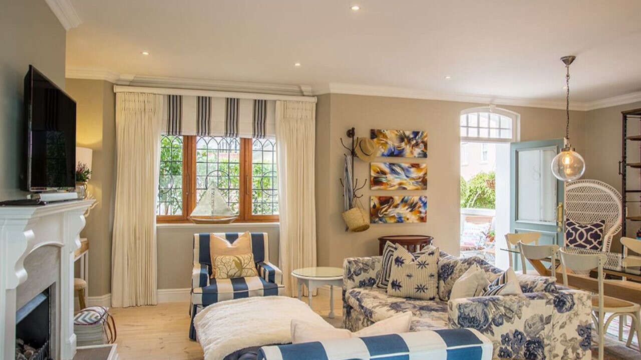 Photo of Livingroom in Kalk Bay