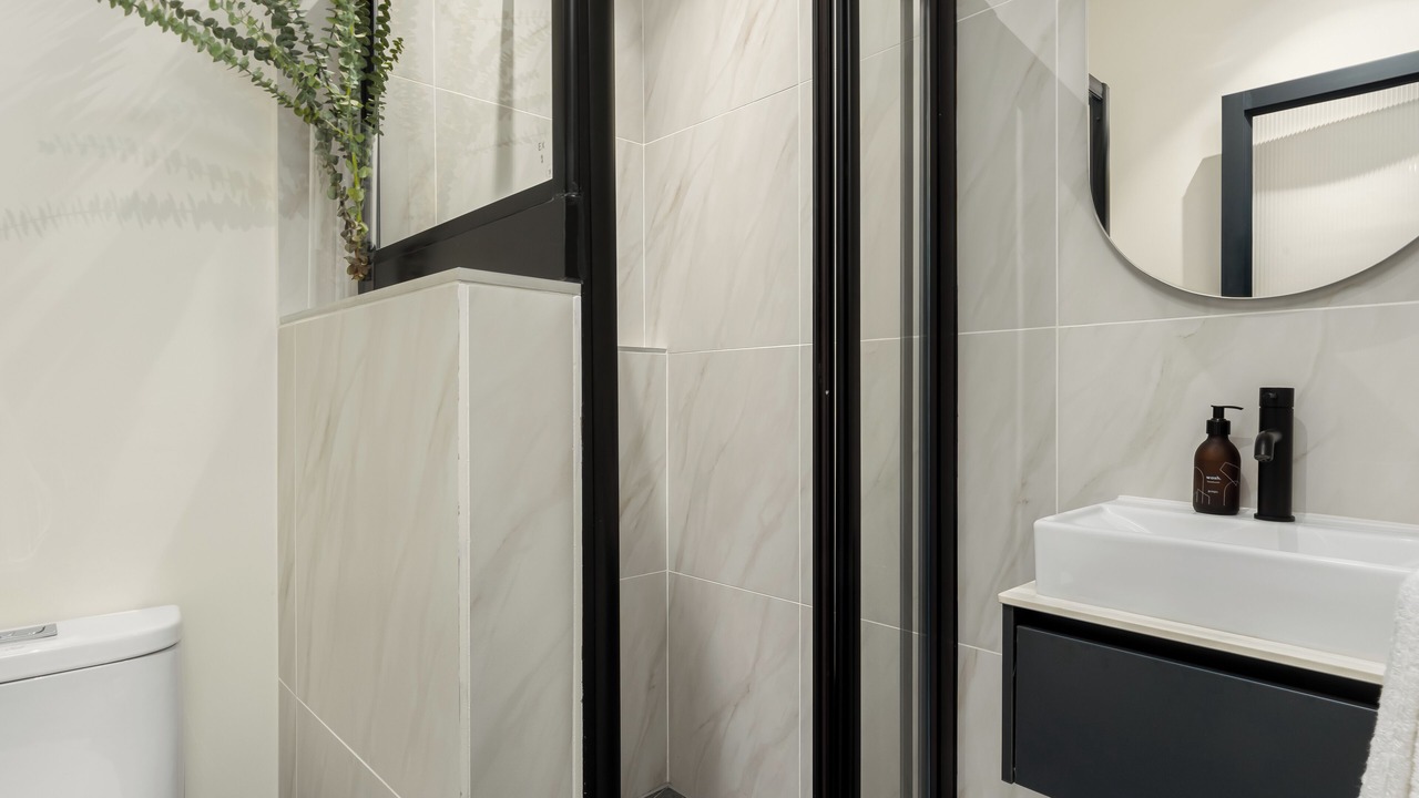 Photo of Bathroom in Flora Park