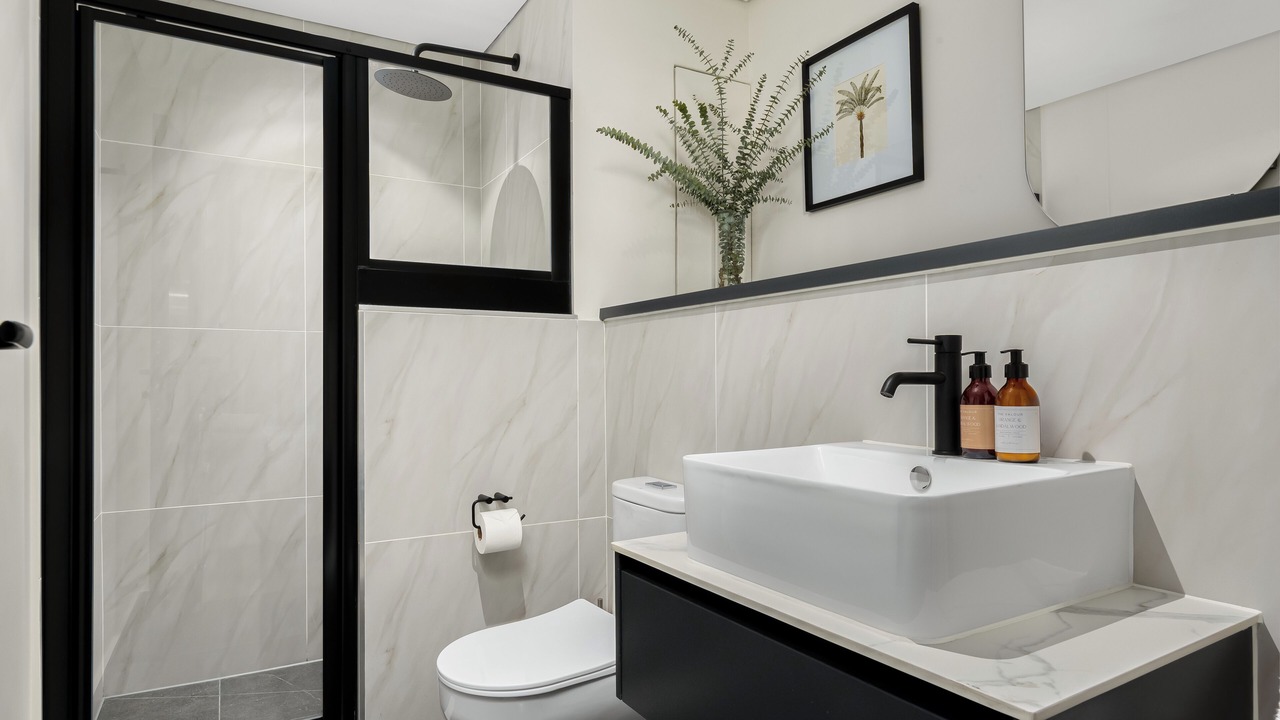 Photo of Bathroom in Flora Park
