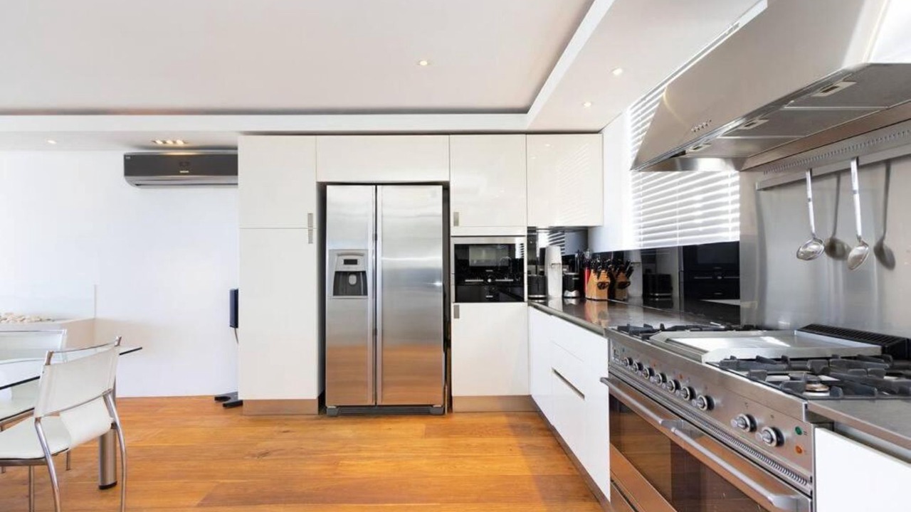 Photo of Kitchen in Lagoon Beach