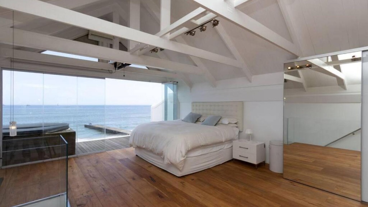 Photo of Bedroom in Lagoon Beach