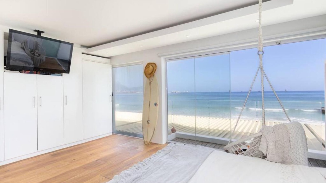 Photo of Bedroom in Lagoon Beach