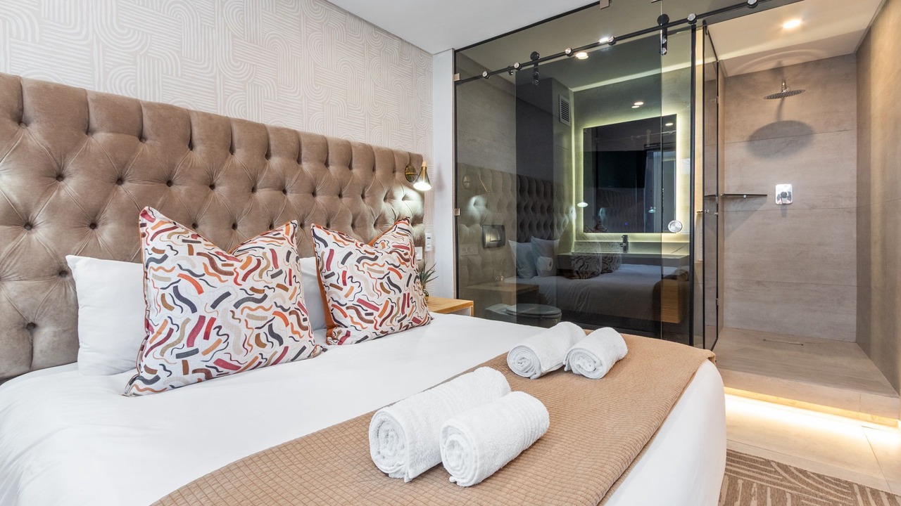 Photo of Bedroom in Lagoon Beach