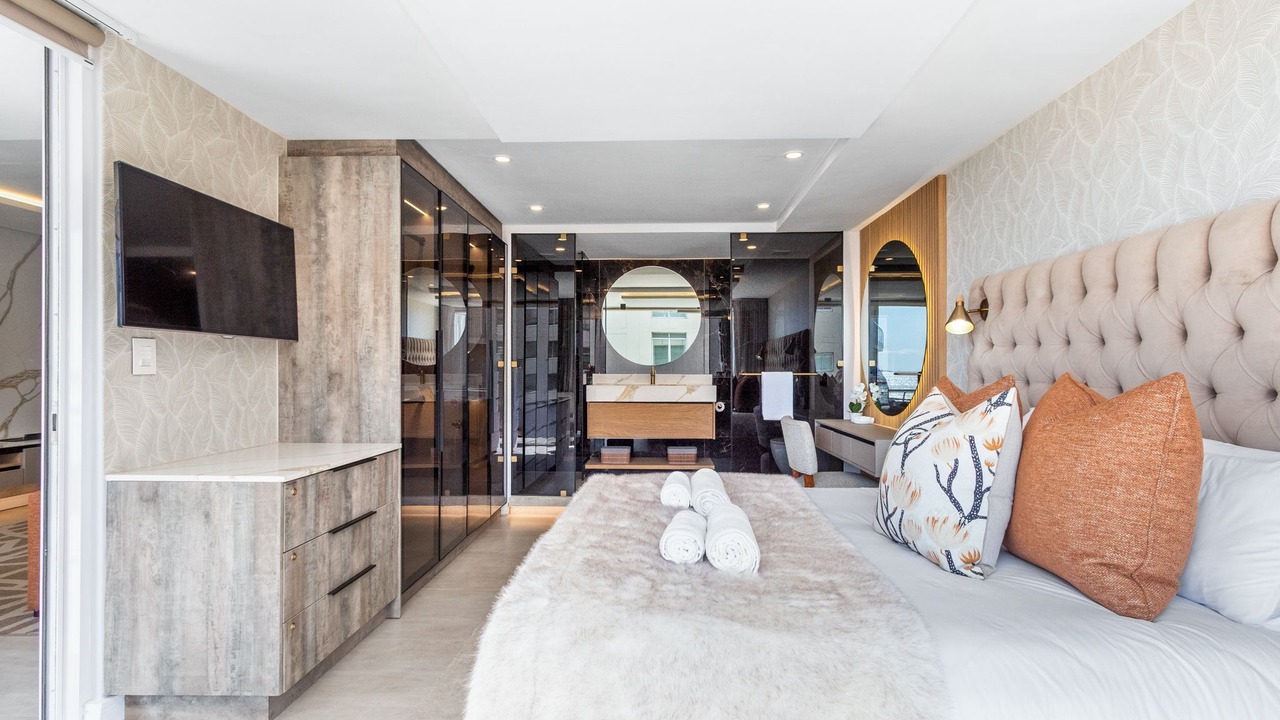 Photo of Bedroom in Lagoon Beach